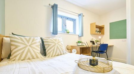 1 bedroom in a flat share to rent - Photo 4