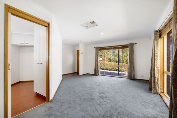 The ultimate family home right at the end of the cul de sac! - Photo 1