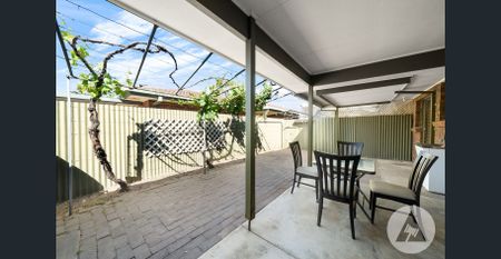 Secure. Neat. Easy-Care. - Photo 2