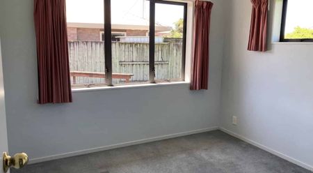 Four Bedroom Family Home in St Andrews - Photo 5