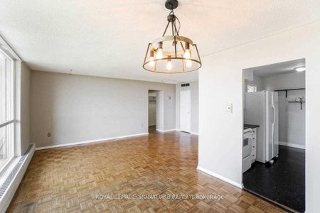 For Lease - 44 Longbourne Drive Unit# 802, Toronto, Ontario - Photo 2