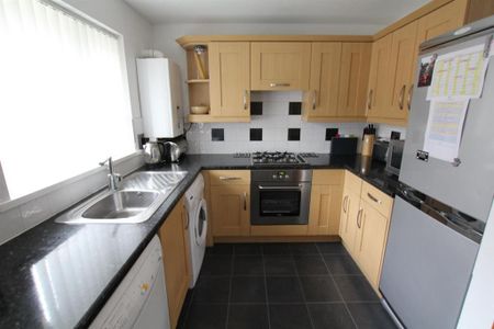 2 bedroom maisonette to rent - Photo 5