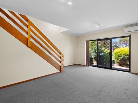 107 Brebner Drive, West Lakes - Photo 2