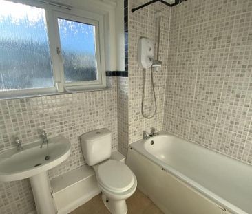 2 bedroom flat to rent - Photo 6