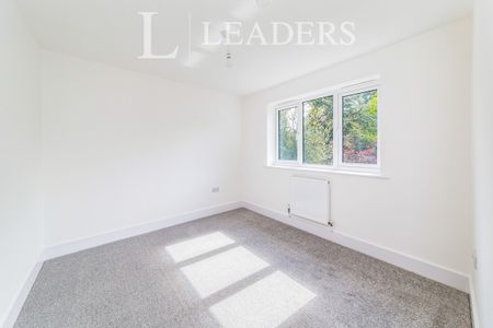 4 bedroom house to rent Maypole Road, Ashurst Wood, RH19 - Photo 3
