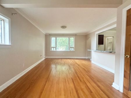 For Lease - 1048 Kennedy Road Unit# Main Floor, Toronto, Ontario - Photo 2