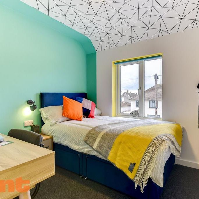 6 bedroom house to rent - Photo 1