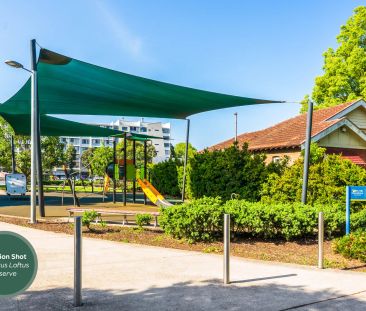 Contemporary two-bedroom apartment in a prime & convenient location - Photo 5