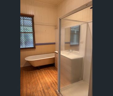 Charming 3-Bedroom Cottage in Prime East Toowoomba Location - Photo 1