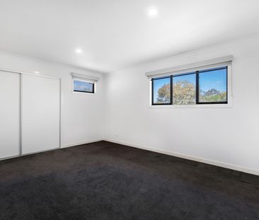 19B Vera Street, Bentleigh East VIC 3165 - Townhouse For Rent | Domain - Photo 1