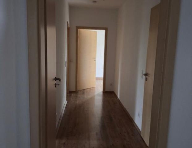 2,5 Zimmer Wohnung mit Terrasse – naturnah und doch Großstadt - Foto 1