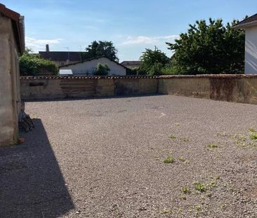 Location Appartement 4 pièces 69m² POUILLY SOUS CHARLIEU 42720 - Photo 1