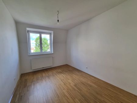 Zentrale 3-Zimmer-Dachgeschosswohnung nahe Augarten & TU Graz - Photo 2