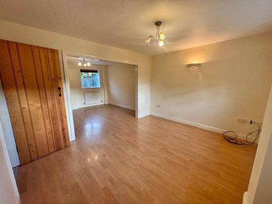 Winsford, Darnhall - Photo 1