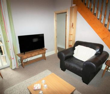 4 bedroom private hall to rent - Photo 4