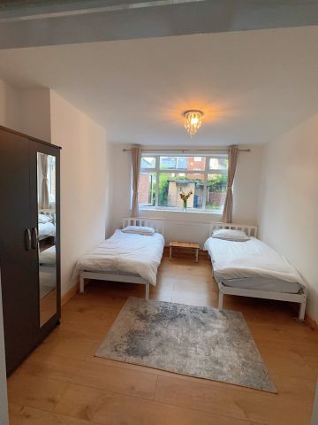 Room in a Shared House, Clarendon Road, M16 - Photo 2