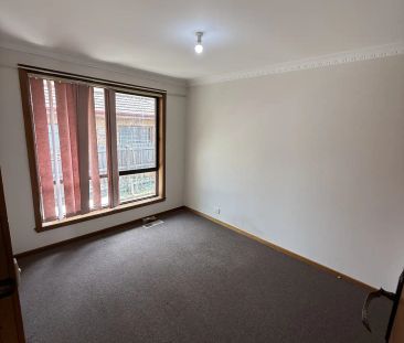 “Convenient 2-Bedroom Unit in Great Reservoir Location” - Photo 2