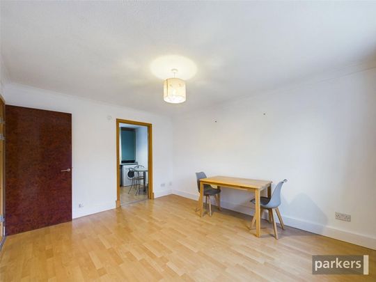 2 bedroom maisonette to rent - Photo 1