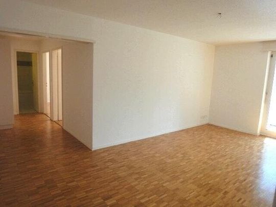 3-room apartment on the 2nd floor with balcony - Photo 1
