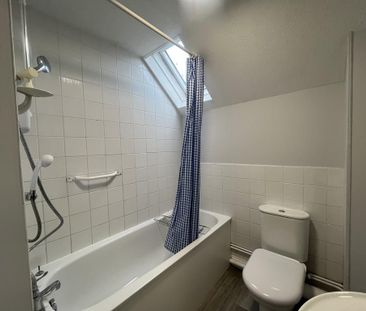 2 bedroom flat to rent - Photo 6