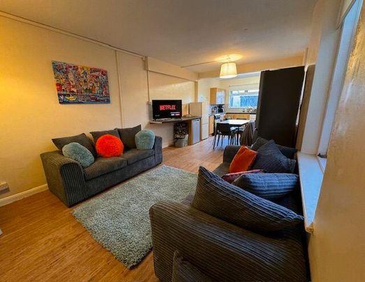 Room in a Shared House, Harcourt Road, BS6 - Photo 1