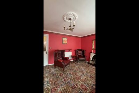 3 Bed Terraced House, Hanover Park, SE15 - Photo 2