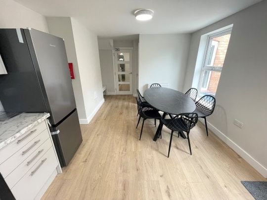 Room 1, Nottingham, NG2 - Photo 1