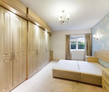 2 bedroom ground floor flat to rent - Photo 4