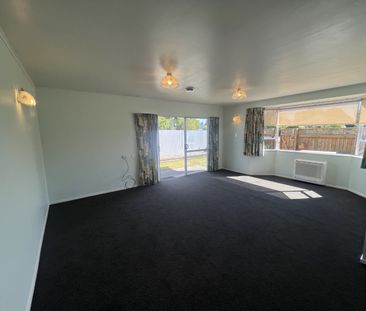 220 Walnut AveNetherby - Photo 2