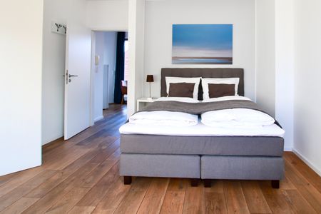 Schöner Ausblick – Zentralapartment mit 2 Balkonen - Photo 5