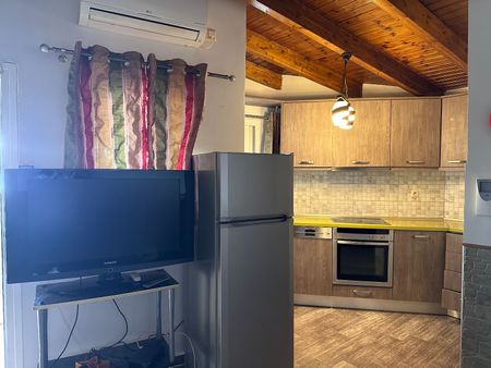 Studio/Γκαρσονιέρα για ενοικίαση Στενό (Σαλαμίνα) - Photo 3