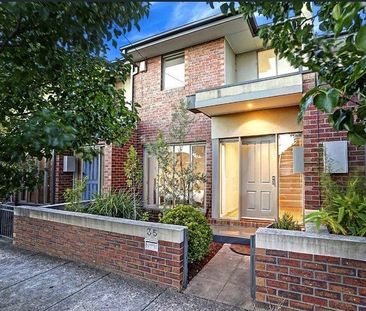 35 Highview Road, Bentleigh East - Photo 2
