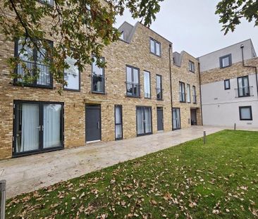 Flat to rent - Bellingham Road, London, SE6 - Photo 6