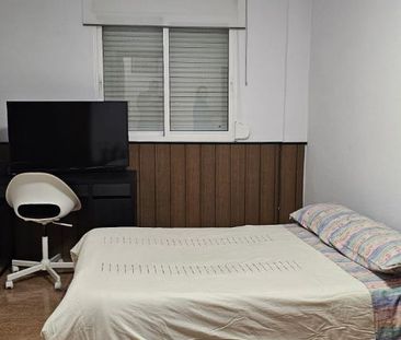 Casa o chalet de alquiler en Centro - Photo 1