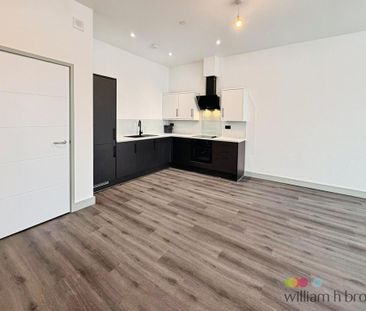 2 bedroom penthouse to rent - Photo 4