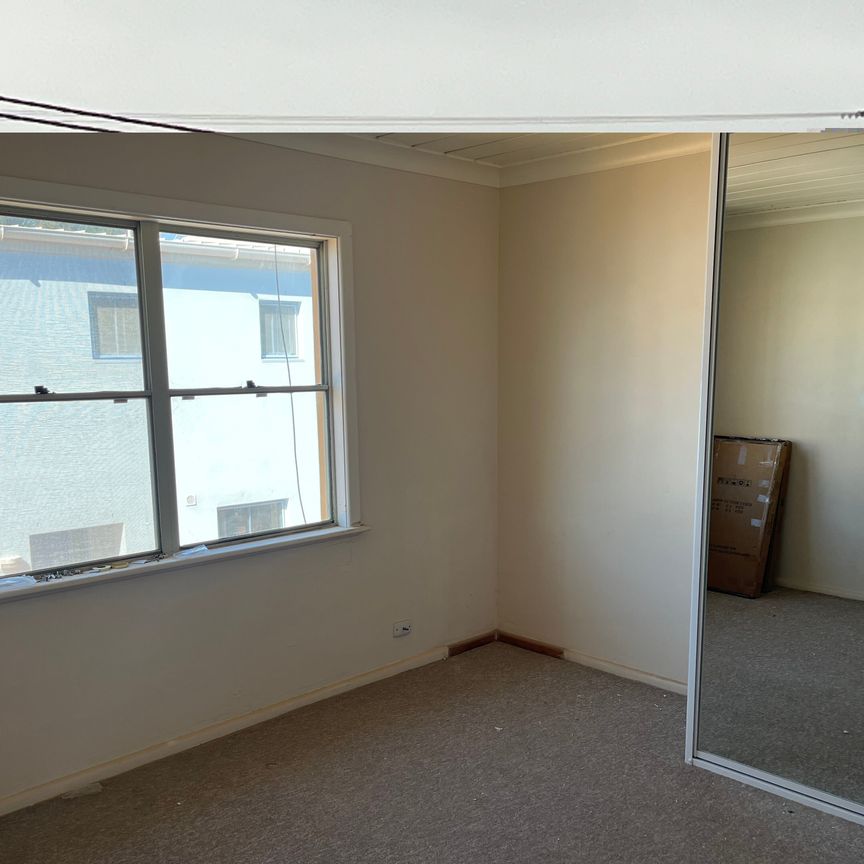 The Entrance - Photo 1