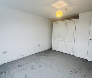 4 bedroom terraced house to rent - Photo 2