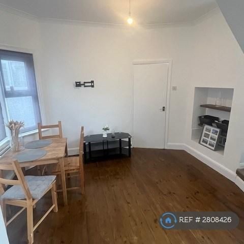 2 bedroom maisonette to rent - Photo 1