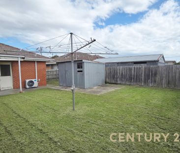 Charming Home in Dandenong North - Photo 3