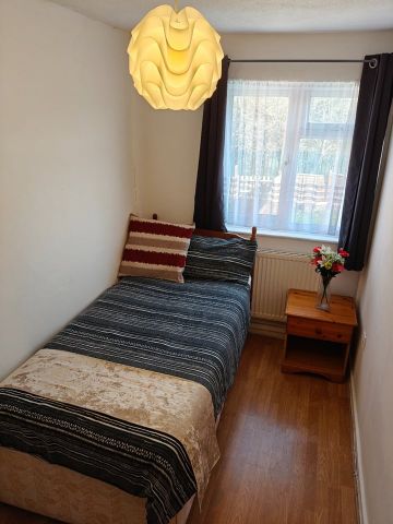 4 Bed Terraced House, Ridgeway Road, BS16 - Photo 3