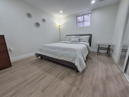 For Lease - 1390 Conliffe Court Unit# Legal Basement Unit, Mississauga, Ontario - Photo 4