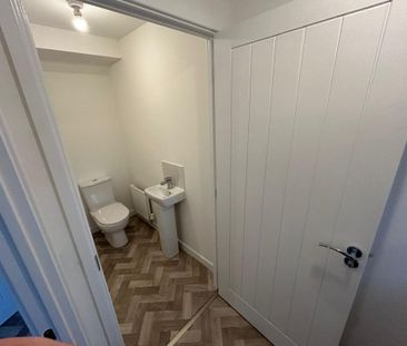 2 bedroom semi-detached house to rent - Photo 6