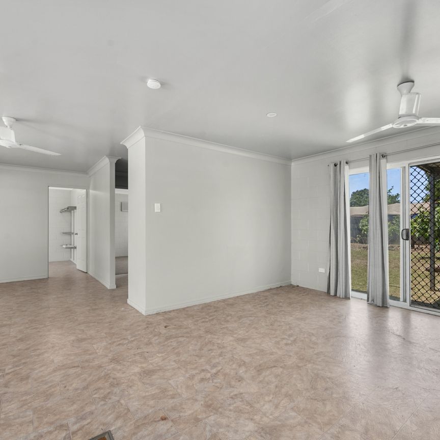 1 Timberlea Close, DEERAGUN - Photo 1