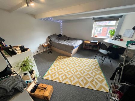 Manor Drive, Hyde Park, LS6 1DD, Leeds - Photo 5