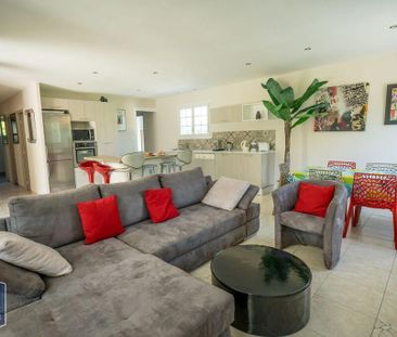 Location Maison 5 pièces 102m² LES ANGLES 30133 - Photo 3