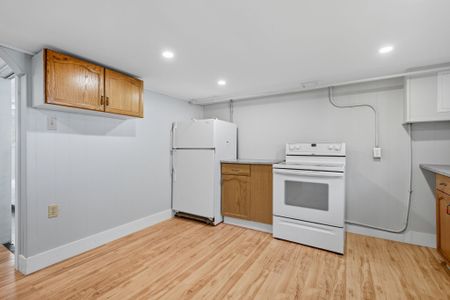 For Lease - 76 Chestnut Street Unit# 2, Port Colborne, Ontario - Photo 2