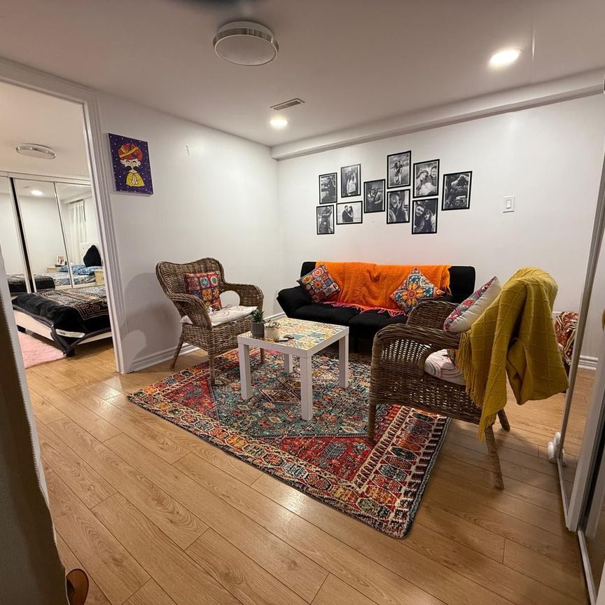 For Lease - 20 Castlebury Crescent Unit# Basement, Toronto, Ontario - Photo 1