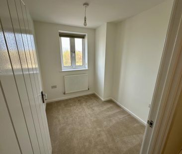 3 bedroom property to rent - Photo 3