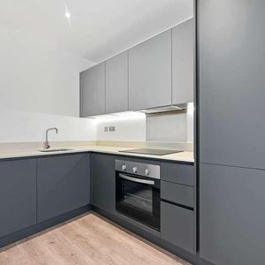 Ac Court, Harvest Lane, Thames Ditton, KT7 - Photo 2