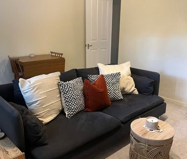 Room in a Shared Flat, Bettswood Court, SE20 - Photo 1